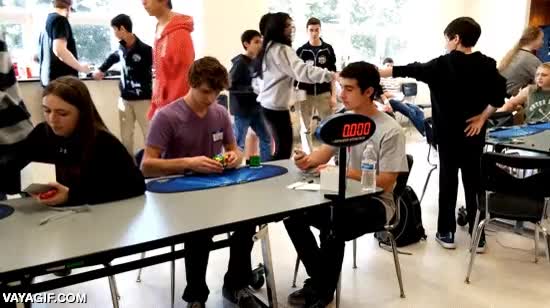 nuevo record del mundo,5.2 segundos,cubo de rubik,resolver,velocidad