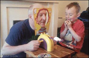 Crema,padre,hijo,nata,ruleta rusa,suerte,en toda la cara,muy divertido