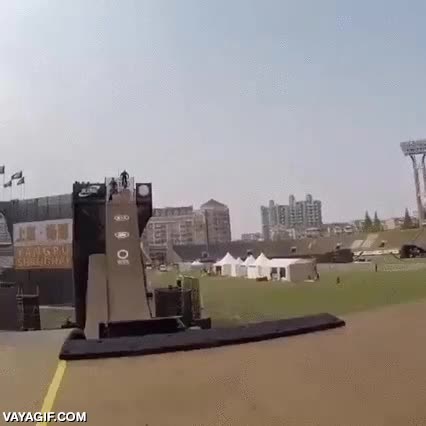 saltar,big jump,bmx,cambio de bici,hay que apuntar muy bien