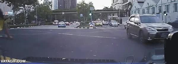 trafico,atropellar,pasa lo que ten&iacute;a que pasar,accidente,bicicleta,ciclista