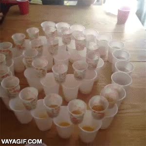 la mejor manera de preparar combinados,vasos pequeños,de plastico,chupitos