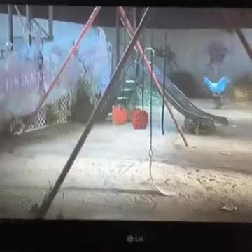 golpe,columpio,suelo,tierra,arena,caer,roto,romper