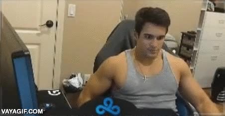 fail,caer,caida,silla,escritorio