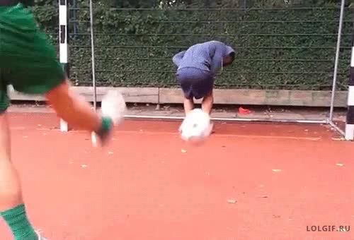 por mirar,pelotazo,castigo,headshot,eso duele,pelota,futbol