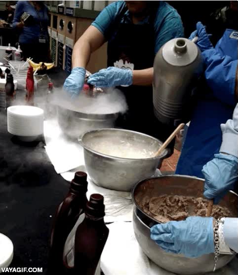 nitrogeno liquido,congelacion instantanea,cocinar,tampoco es que el local sea el bulli,helado