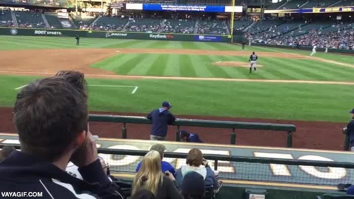 Chris Archer,buena respuesta,buena vacilada,lanzar,atrapar,al vuelo,se dedica a eso,baseball,publico