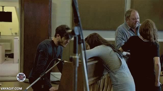 Bolton,Ramsay,Theon Greyjoy,Reek,reencuentro,abrazo,tension,rednoseday