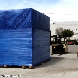 envolver,plastico,plastificar,pal&eacute;,carga,carretilla elevadora,dar vueltas