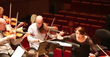 ¡Vaya GIF! / Ser director de orquesta puede ser un rollo o algo genial ...