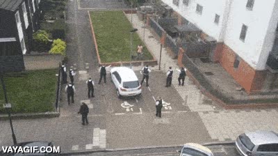 britanica,policia,agentes,diferencias,huir,escapar