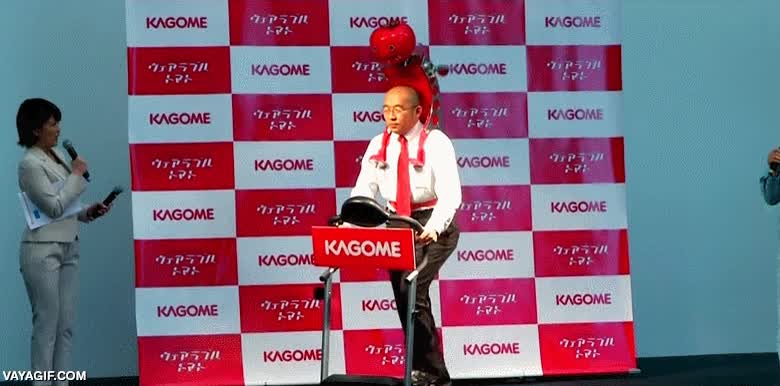 Enlace a Por fin han inventado el robot que te da tomates para comer mientras corres, ¡ya era hora!