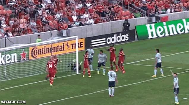 MLS,futbol,chocar,contra el palo,darlo todo