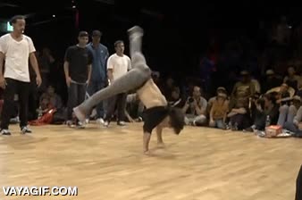 como cojin,quien necesita un casco así,bailar,batalla,baile,breakdance,vacilada