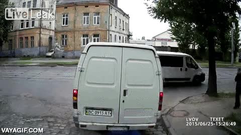 mira al frente,furgoneta,empanado,chocar,movil