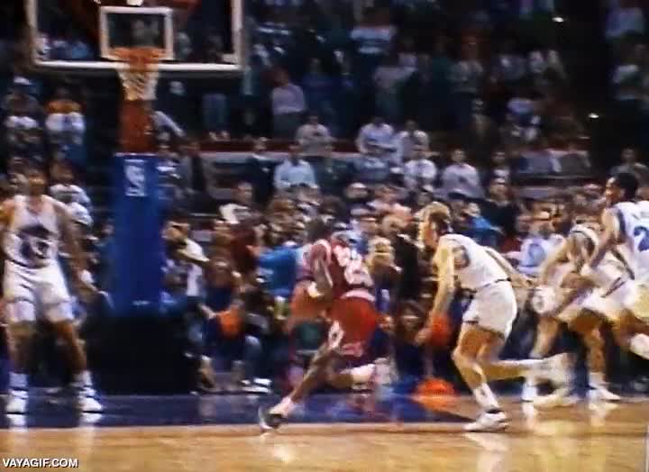 era saiyan,transformación,michael jordan,tirar,baloncesto,basket,nba