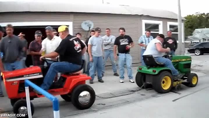 guerra,tug o war,estirar,cuerda,con tractores peque&ntilde;os,cadena,fail,caer