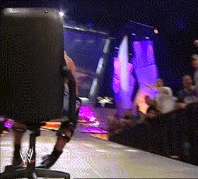 silla de escritorio,rampa,deslizarse,entrar,entrada,wwe,luchador