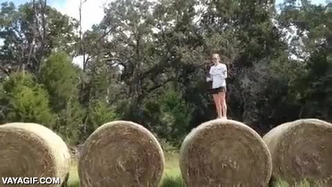 fail,saltar,caer,hueco,balas,heno,caida,humor amarillo