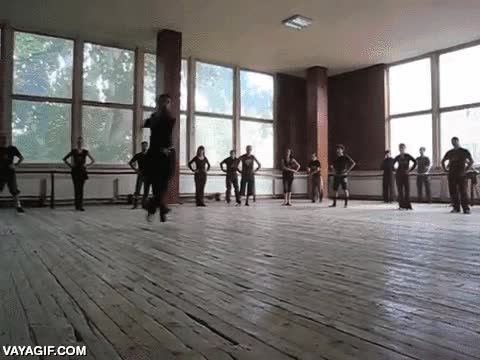 vueltas,girar,rodar,bailarines,esas rodillas buenas ahi,pasados de vueltas,bailar