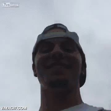 confianza,calcular mal,llevarselo por delante,motocross,atropello a&eacute;reo,high five de cuerpo entero