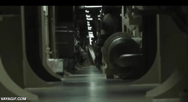 barco,pasillo,doblarse,temporal,oleaje