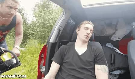 broma,sierra sin diente,sierra electrica,mecanica,susto,asustar,miedo,mejor amigo,dormir