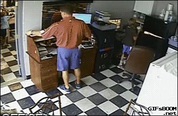 silla,apartar,quitar,mucho swag,se sale el ni&ntilde;o