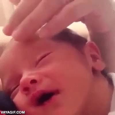 acariciar,sonrisa,así dan ganas de tener un hijo,adorable,sonreir,caricia