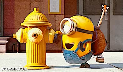 minions,borracho,tequila,pelicula,hidrante,intento de ligoteo fracasado,boca de incendios