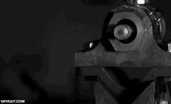 seda,acero,m&aacute;s capas,aguanta mejor el impacto,atravesar,placa,disparo