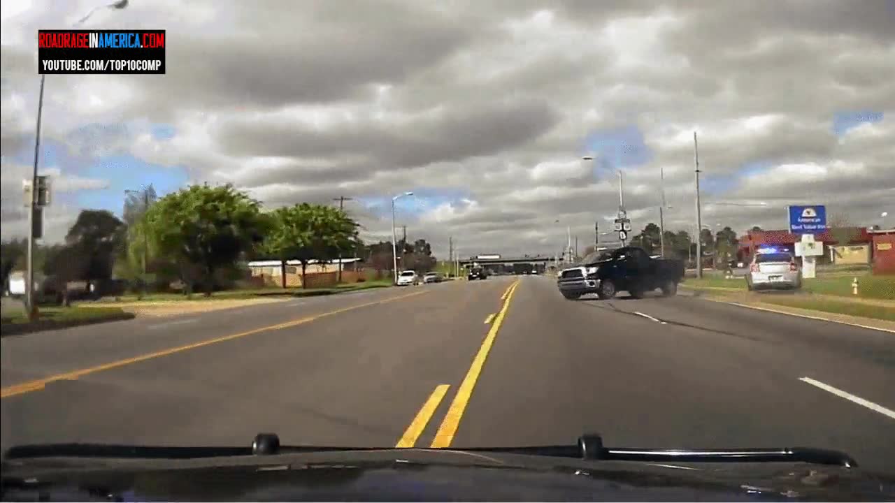 estados unidos,embestir,hacer girar,atrapar,detener,detenido,pick up