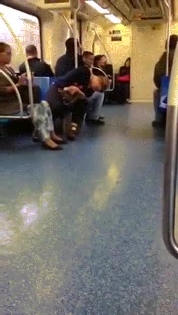metro,dormido,asiento,sentada,dormida,al suelo,fail