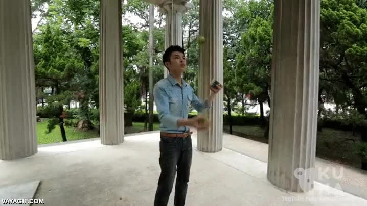 asiatico,cubo de rubik,malabares,malabaristas,incre&iacute;ble,maestr&iacute;a