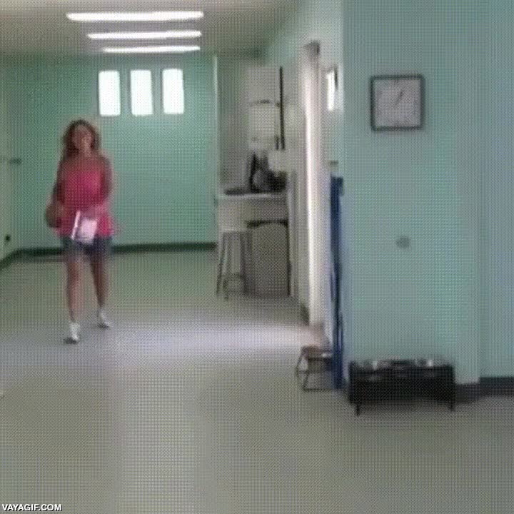 humana,perro,caminar,por primera vez,cirugia,operación,no se lo cree,por si solo