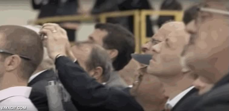 es mucho peso lo que levanta,mu&ntilde;eca rusa de gr&uacute;as,grua,levantar,ingenieria,liebherr