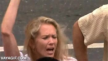 subid&oacute;n,calle,gente peculiar,euforia,bailar