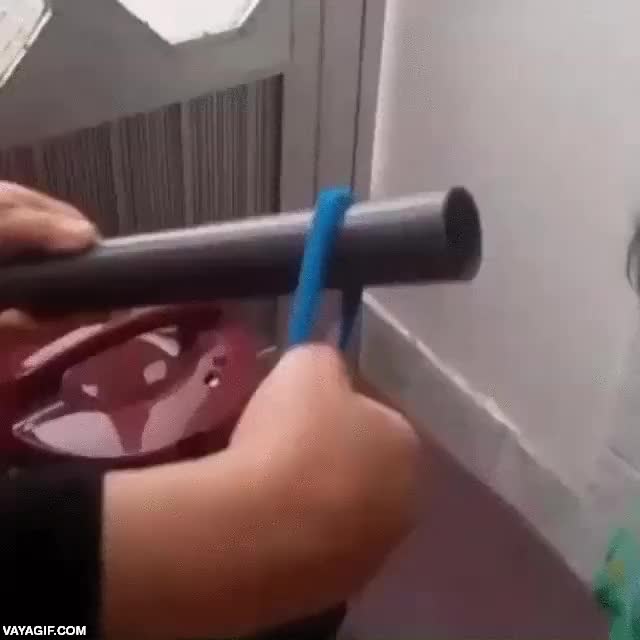 cola,ni&ntilde;a,aspiradora