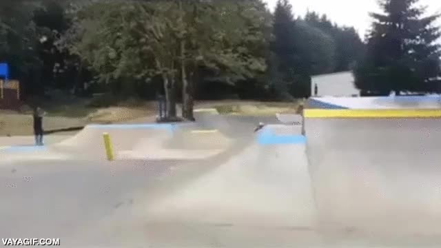 barca,lancha,skate park