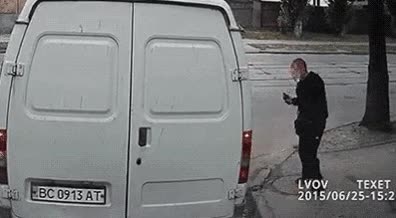 mira hacia adelante,mirar,movil,despistado