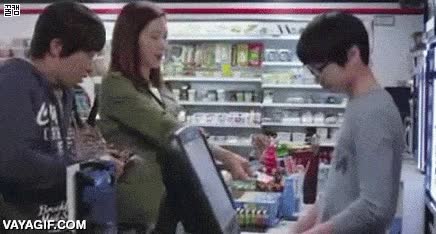 tipico,ofrecerse,pagar,esperando que pague el otro,pues trae p'aca