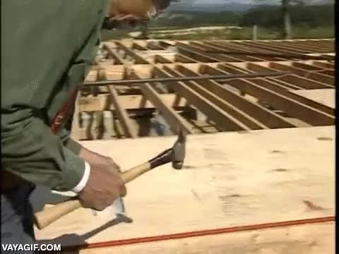 clavar,clavos,martillo,mucha habilidad,skills