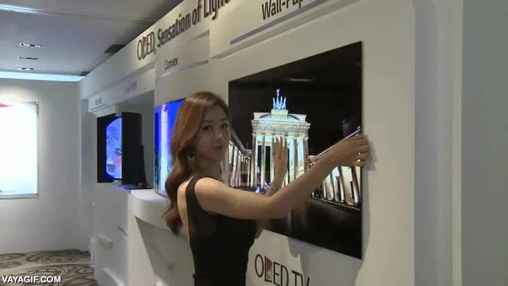 pantallas,se dobla,efecto,azafata,tele,television