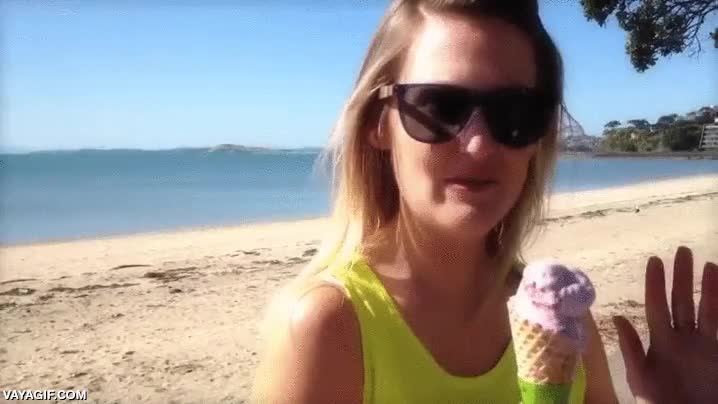 pajaro,ave,sorpresa,helado,fail,debajo del arbol