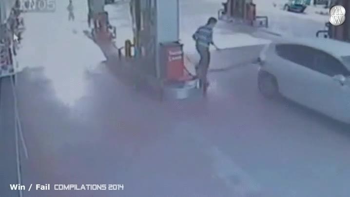 venganza,escapar,huir,coche,menudo viaje,golpe,gasolinera,locura