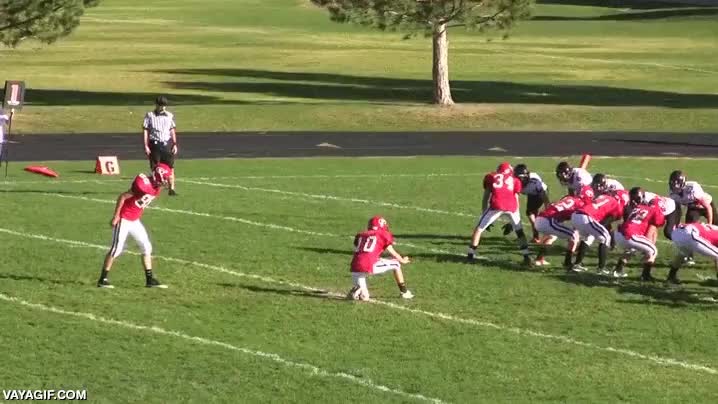 suerte,potra,chutar,rebotar,por poco,acaba entrando,futbol americano