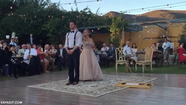 gravedad,tumbar,novia,boda,hechizar,hechizo,magia,ilusionismo