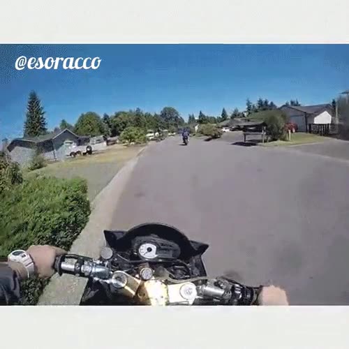 detencion,detener,tirar,tumbar,la moto era robada,ladr&oacute;n,polic&iacute;a