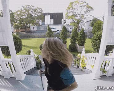 gargola,pomo parlante,puerta,llamar