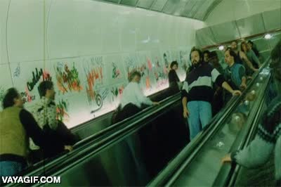 jason,pelicula,voorhes,viernes 13,escaleras mecanicas,apartar