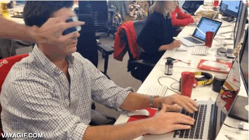 nuevo,iPhone,restregar por la cara,no idea,postureo extremo,apple